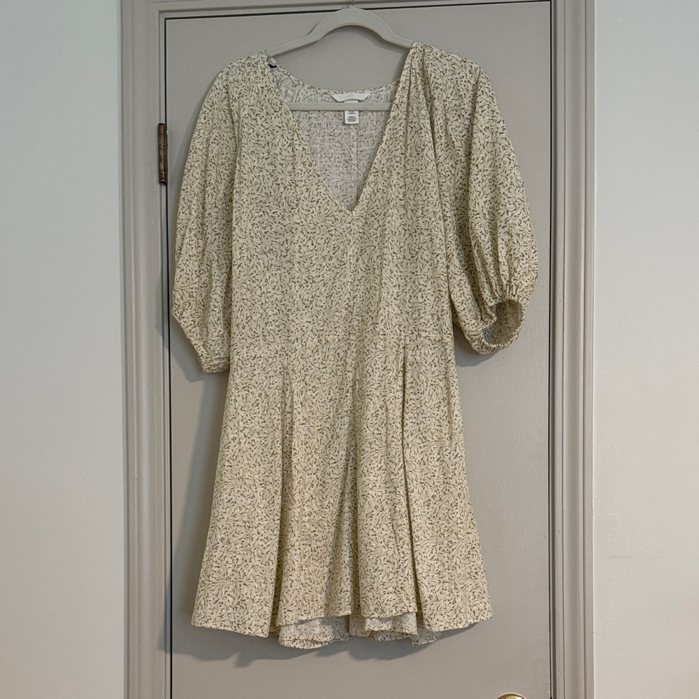 H&M Cream Floral balloon short Sleeve Dress